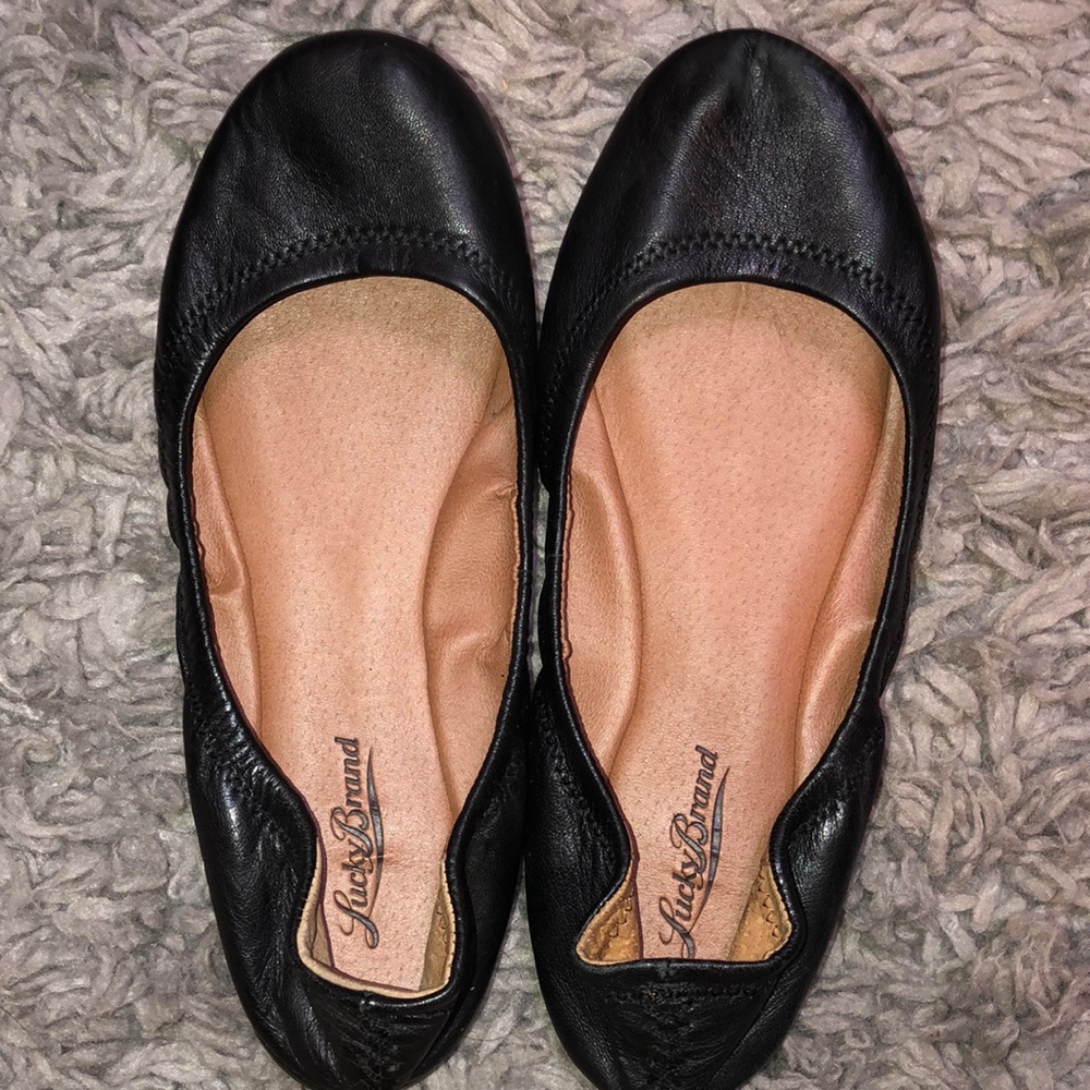 Lucky Brand Emmie Flat